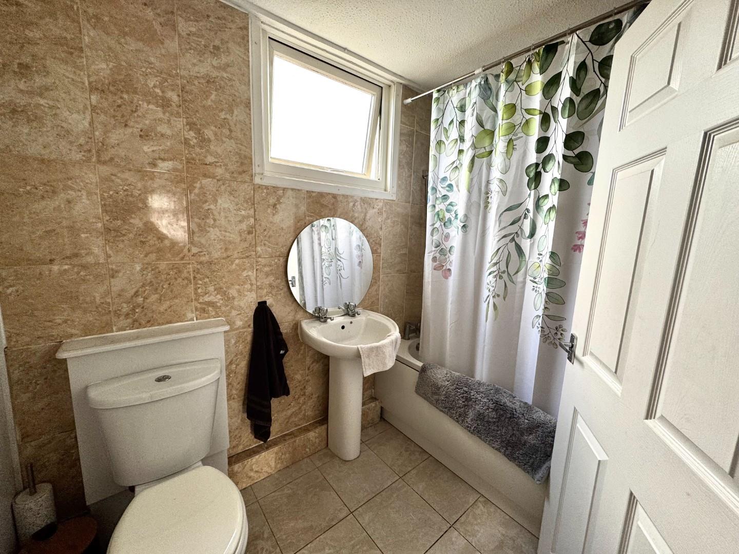 Baukewell Court, Lumbertubs