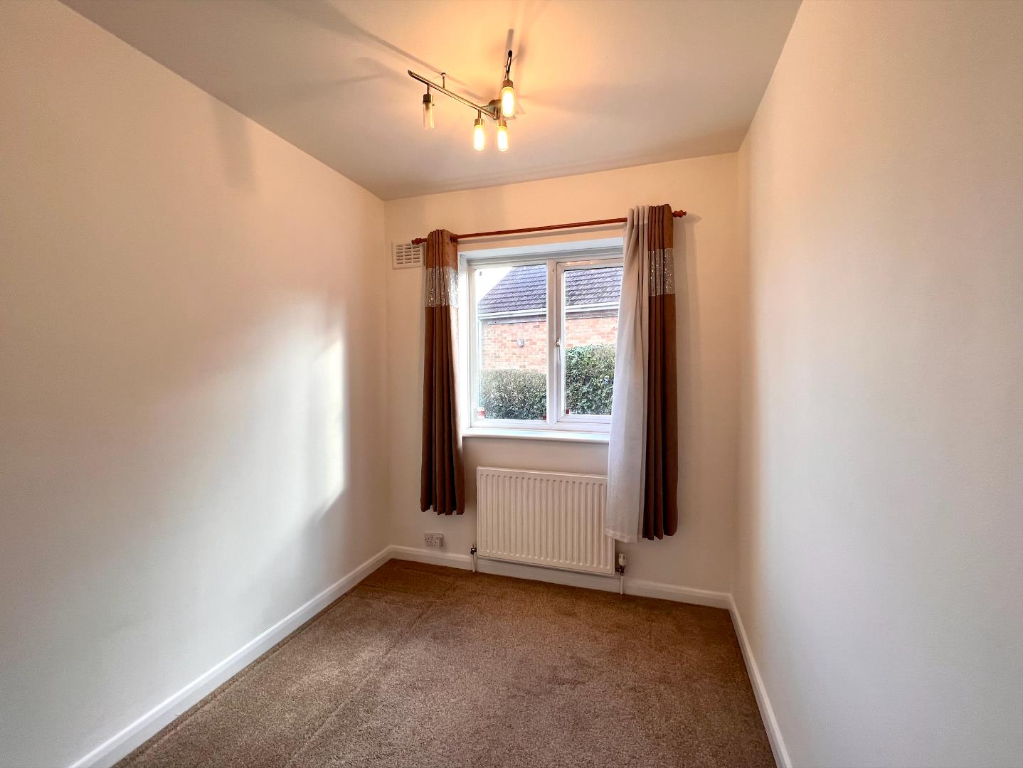 Glebe Avenue, Hardingstone