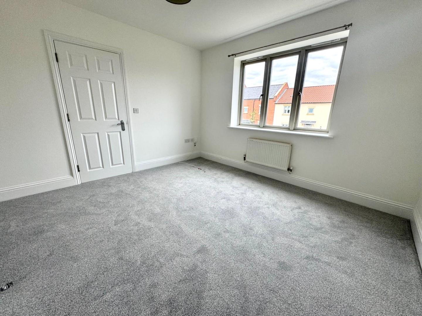 Mill Pond Drive, Upton