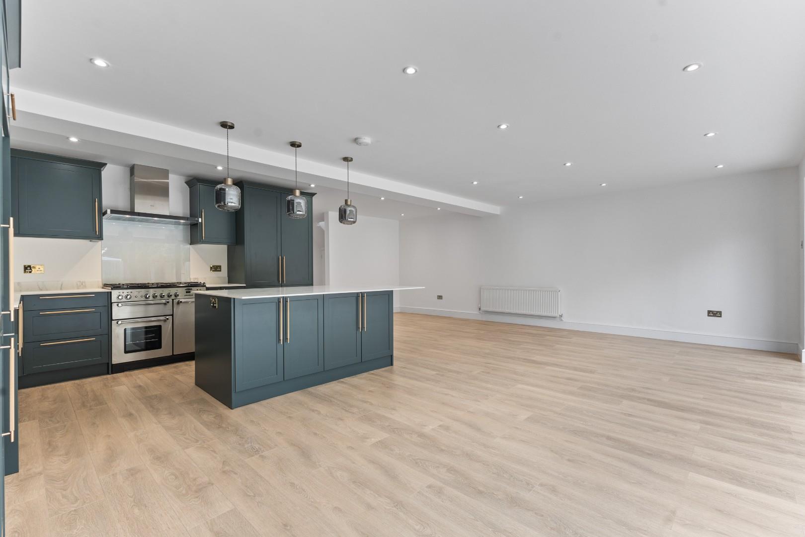 Thorpeville, Moulton