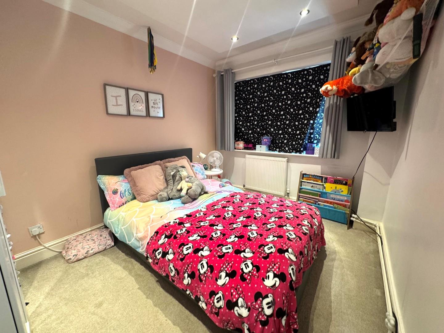 Broadlands, Brixworth