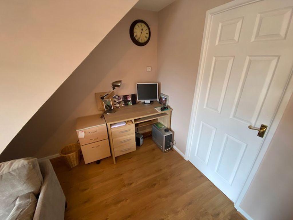 High Barns Close, Grange Park