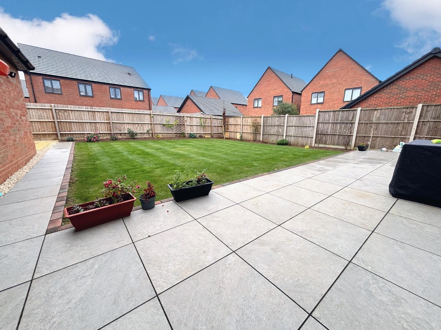 Silver Birch Road, Wootton