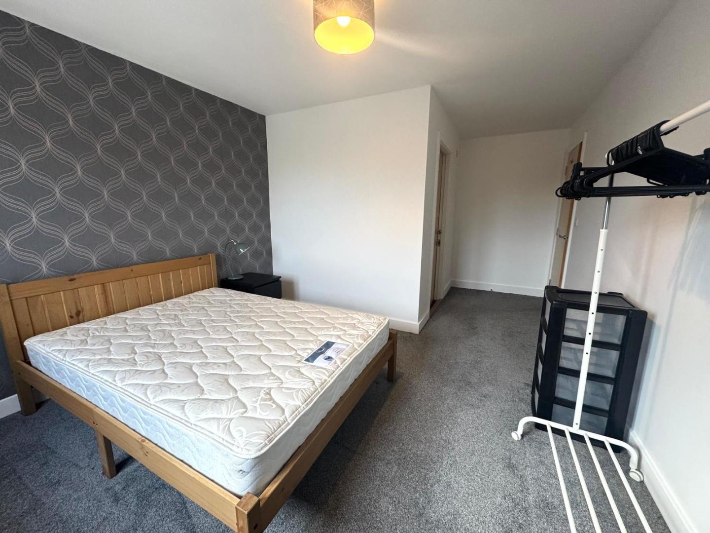 Henry Bird Way, Southbridge