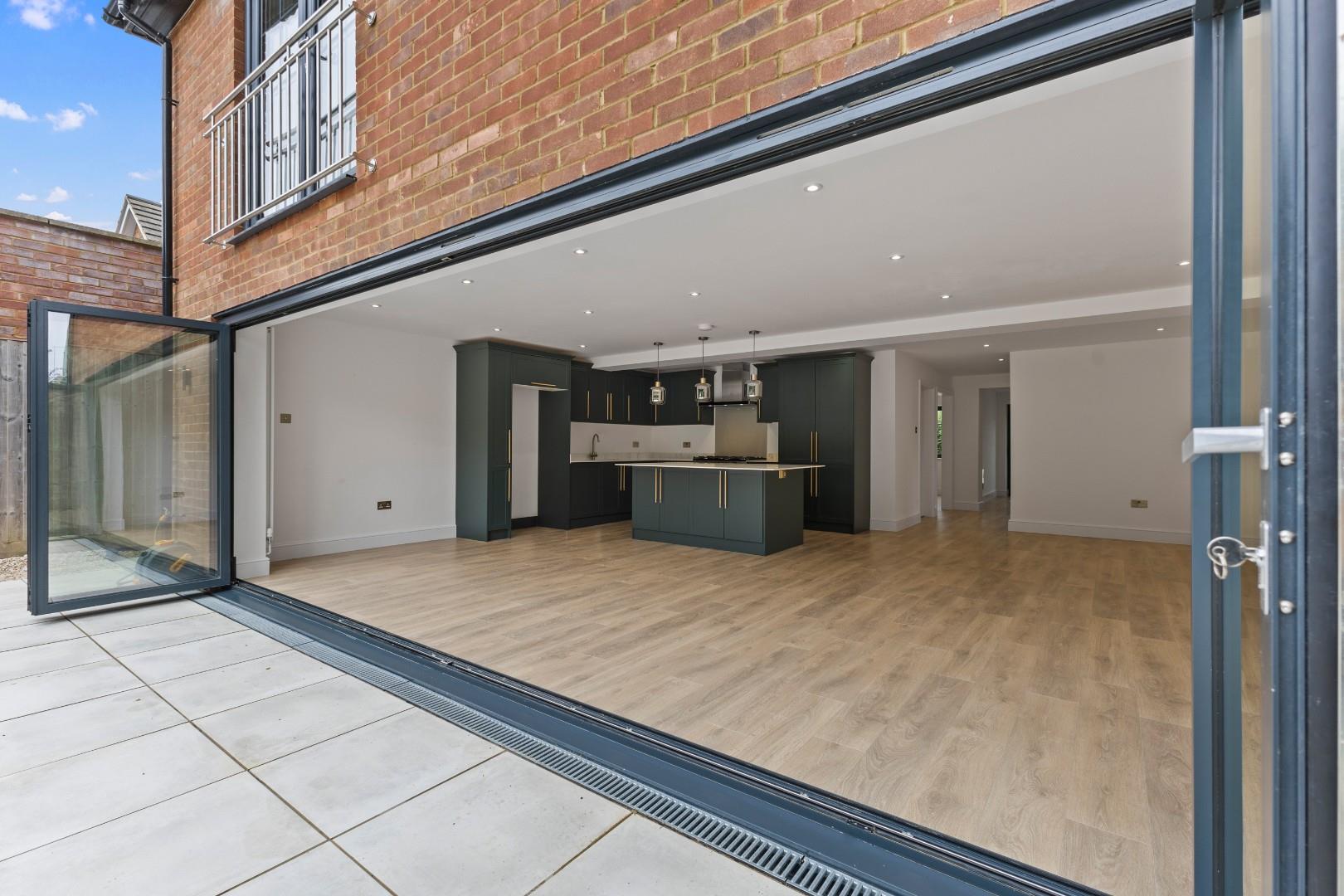 Thorpeville, Moulton