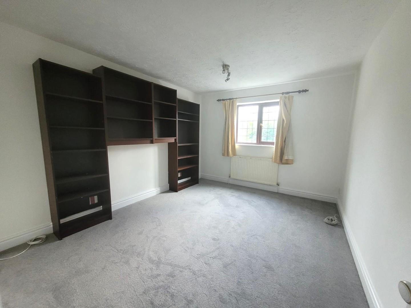 Little Meadow, Loughton