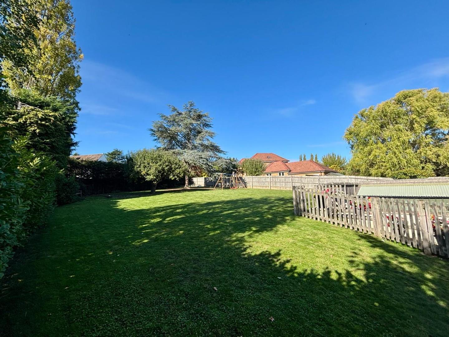 Thorburn Road, Weston Favell Village