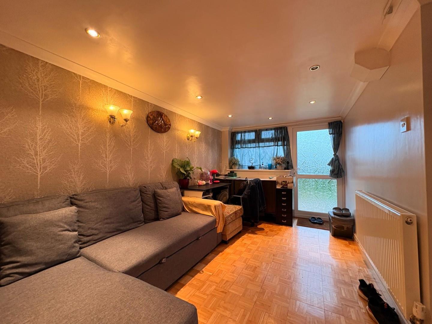 Meshaw Crescent, Abington Vale