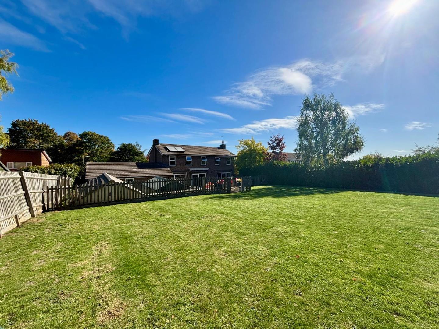 Thorburn Road, Weston Favell Village