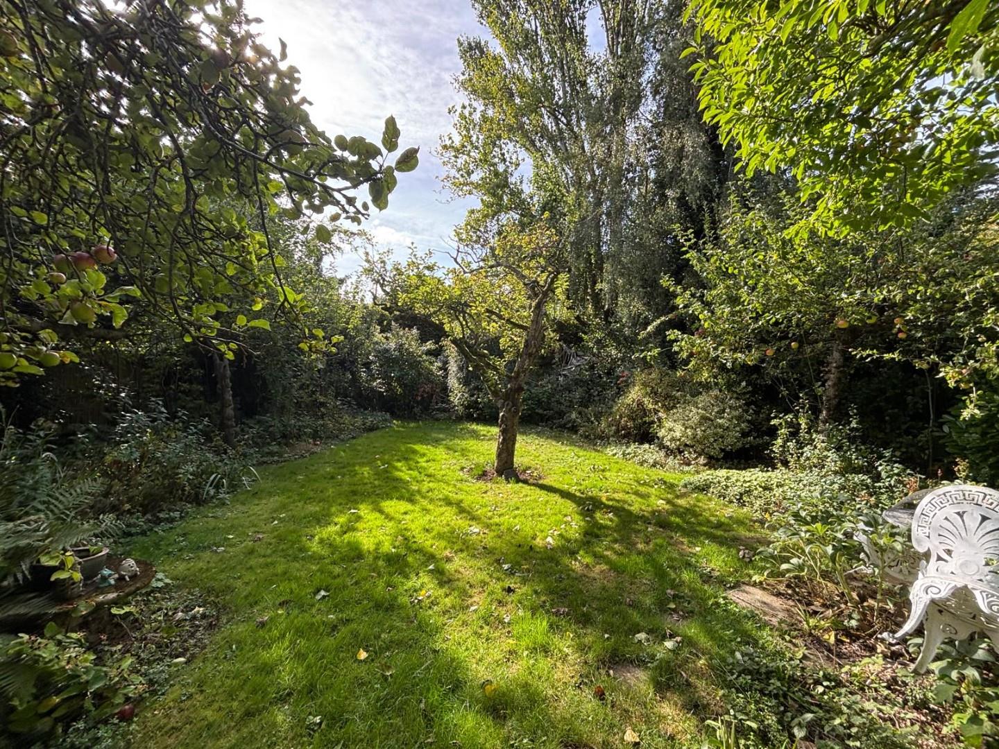 Meadway, Weston Favell Village