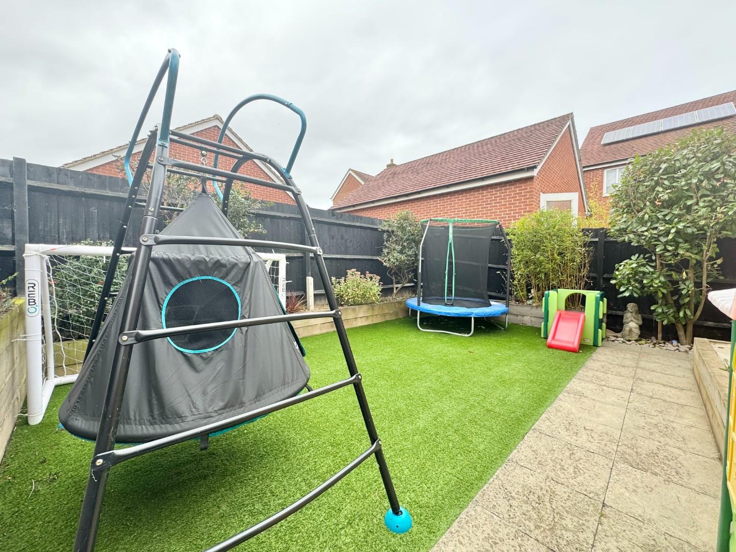 Ellis Way, Abington Vale