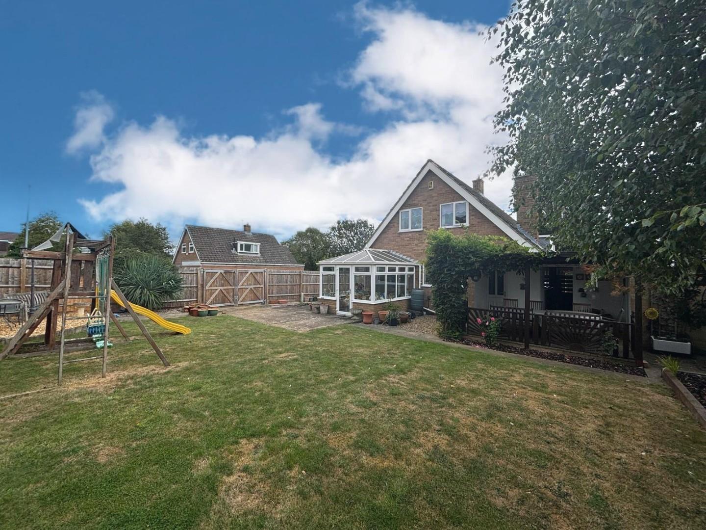 Milverton Crescent, Abington Vale