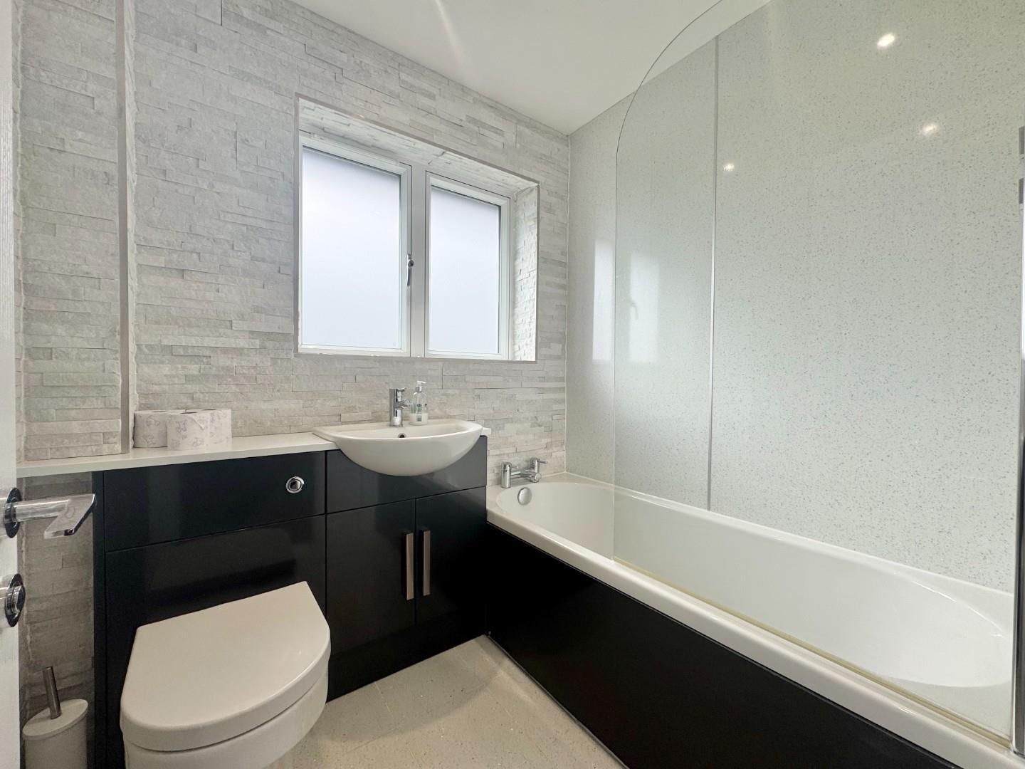 Bougainvillea Drive, Abington Vale