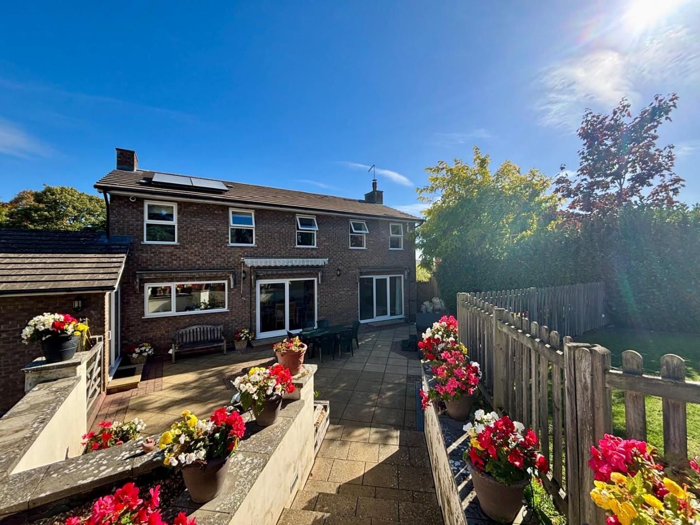 Thorburn Road, Weston Favell Village