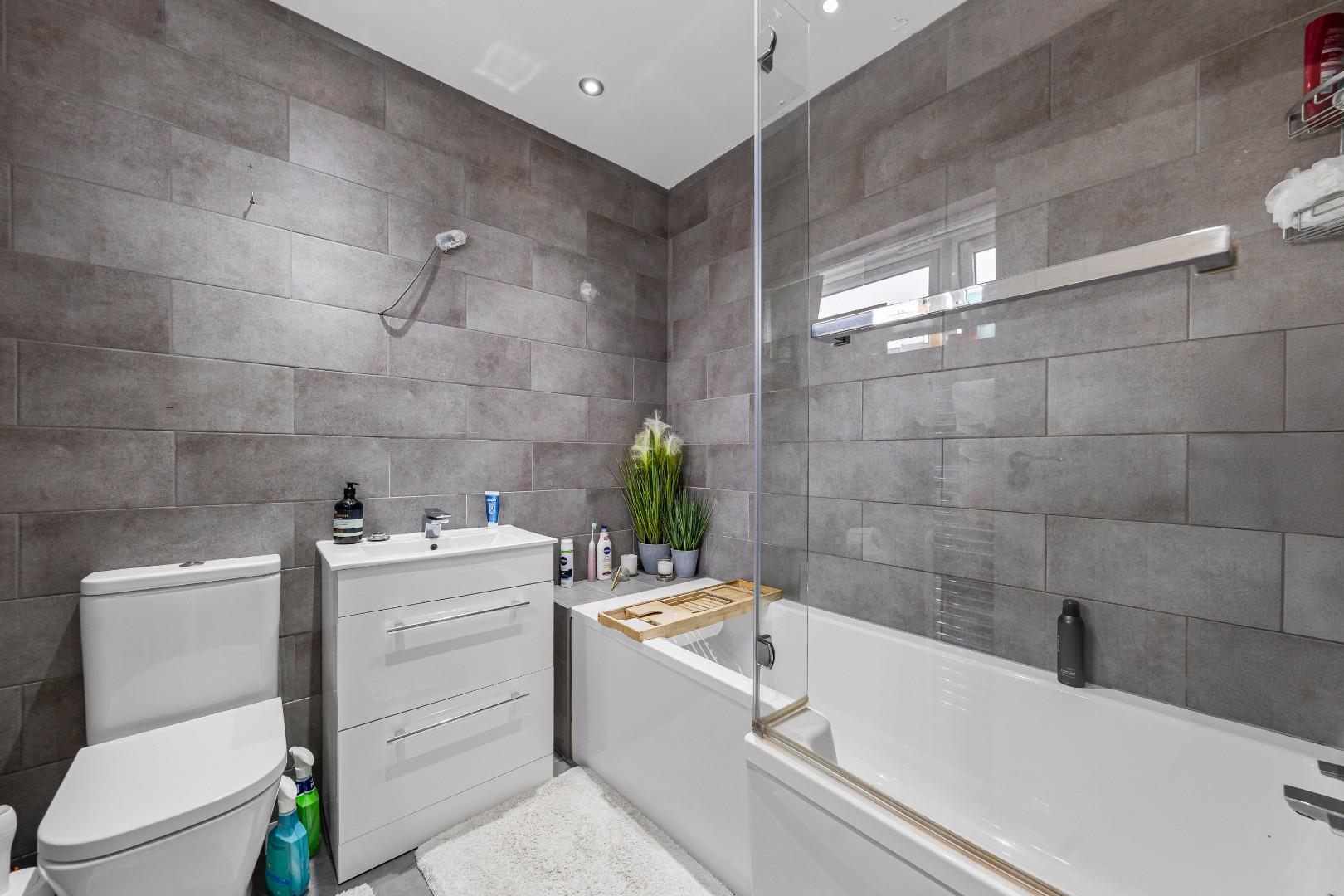 Watersmeet, Rushmere