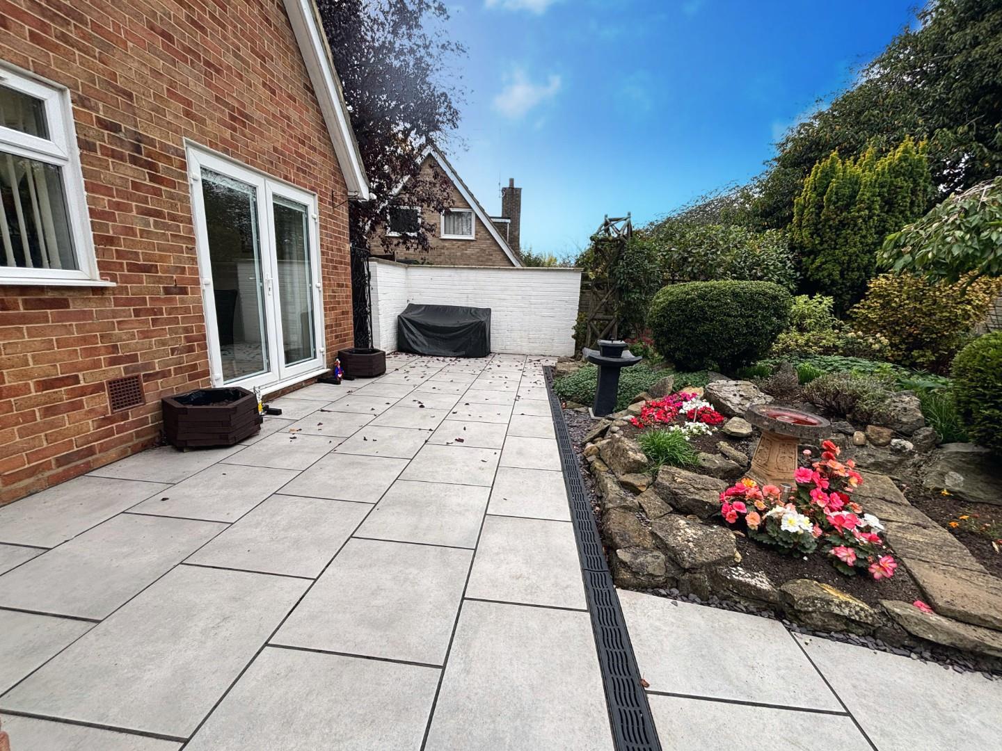 Langford Drive, Wootton