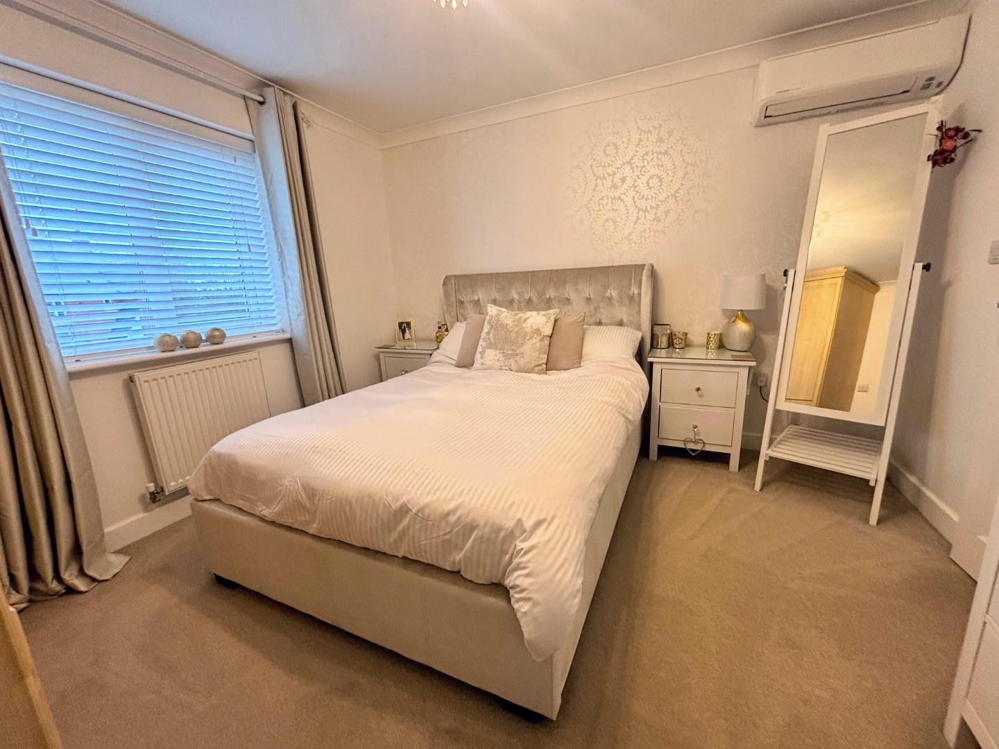 Harefield, Grange Park