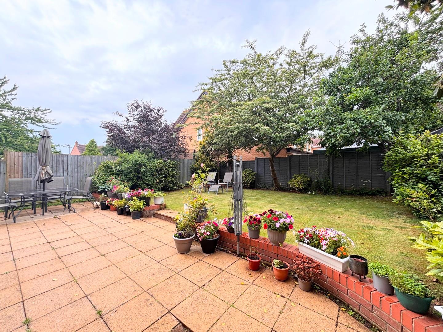 Lordswood Close, Wootton Fields