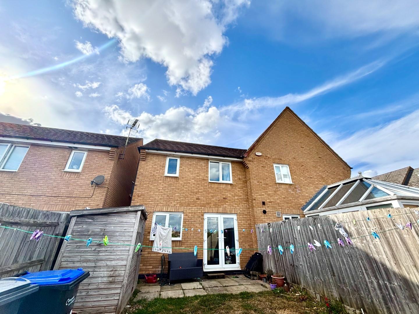 Robinson Way, Wootton Fields