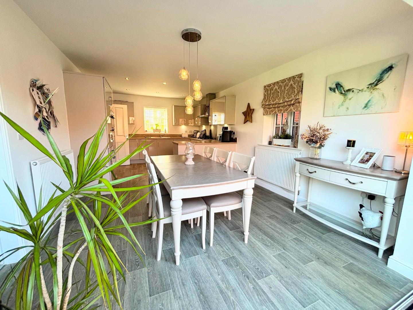 Clover Lane, Wootton Fields