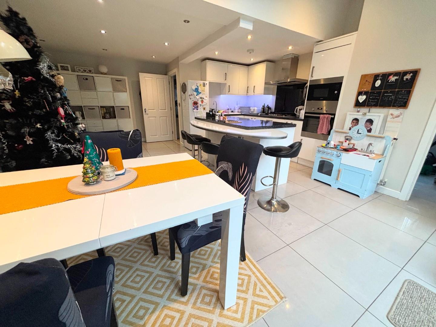 Rickyard Walk, Grange Park