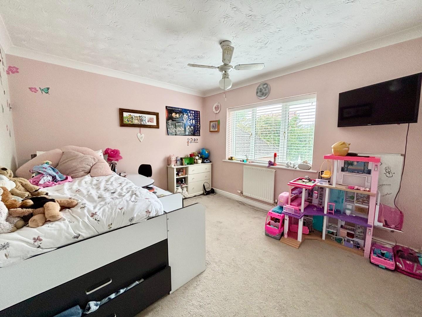 Middle Greeve, Wootton Fields