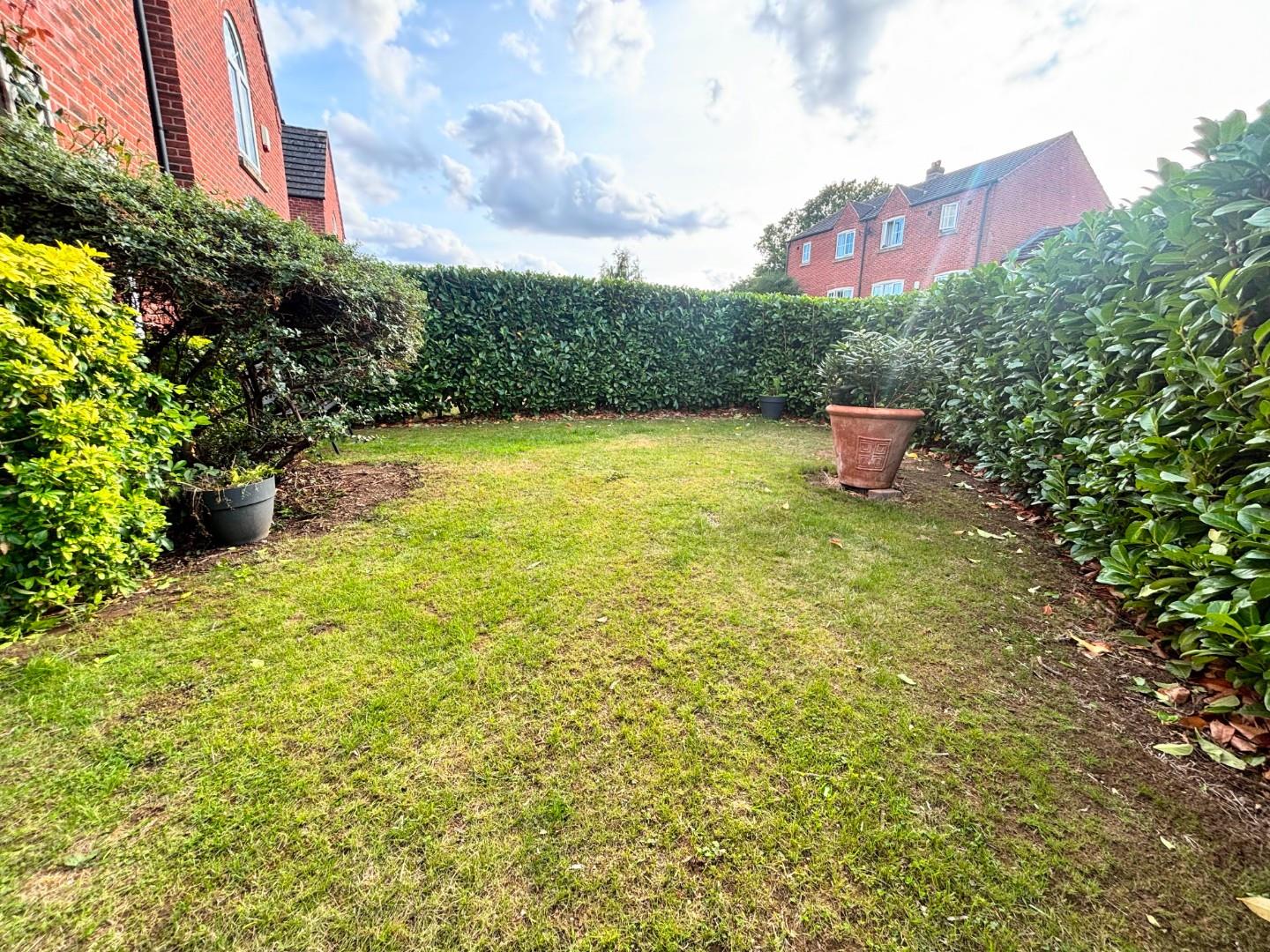 Dunnock Lane, Grange Park