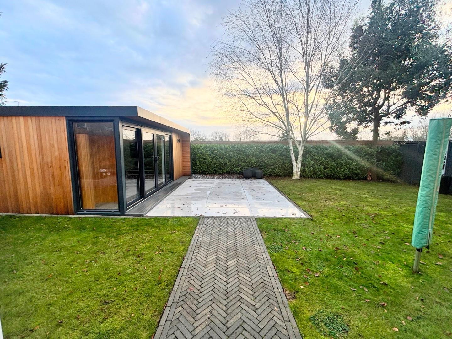 Spartan Close, Wootton Fields