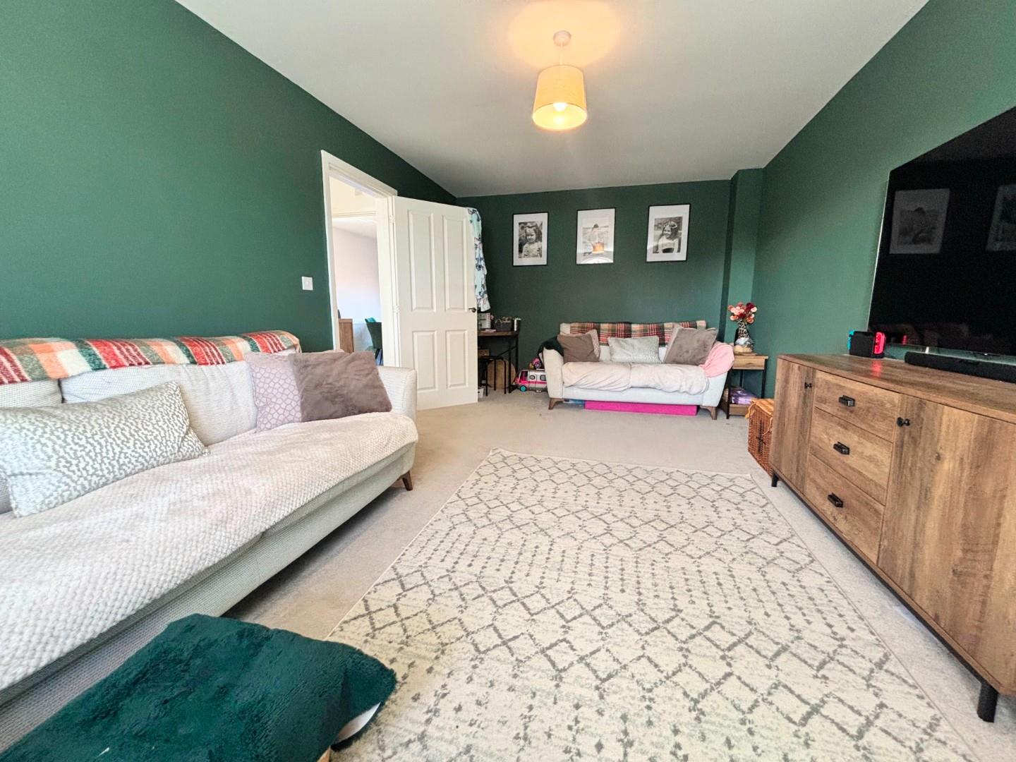 Silver Birch Road, Wootton