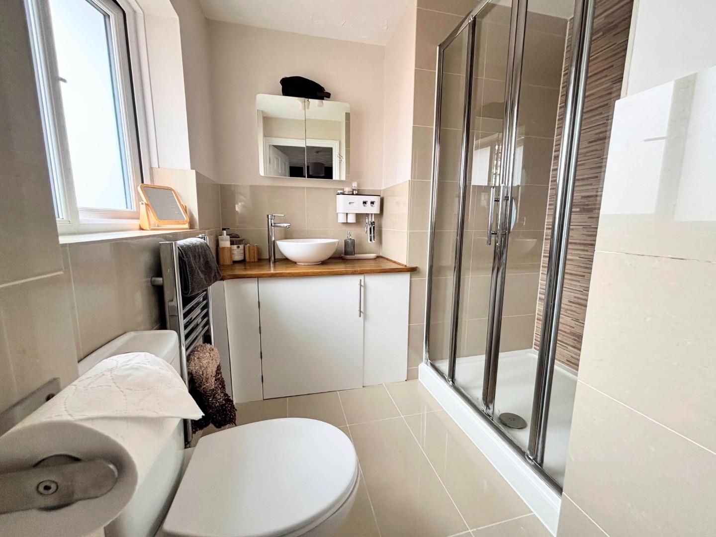 Farmers Close, Wootton Fields