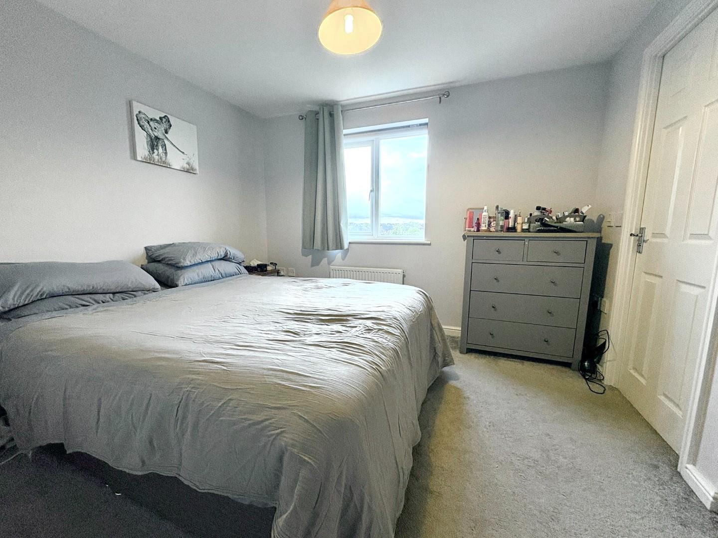 Robinson Way, Wootton Fields