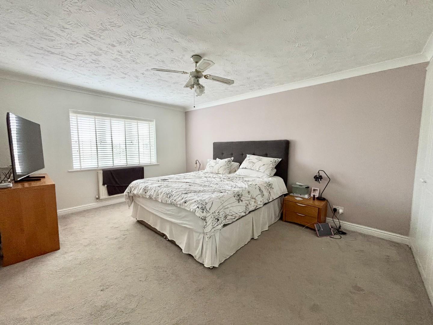 Middle Greeve, Wootton Fields