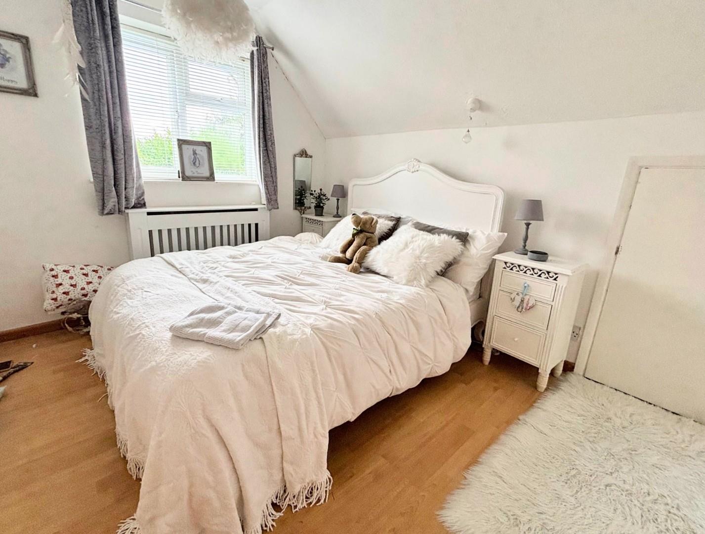 Chestnut Avenue, Wootton Village