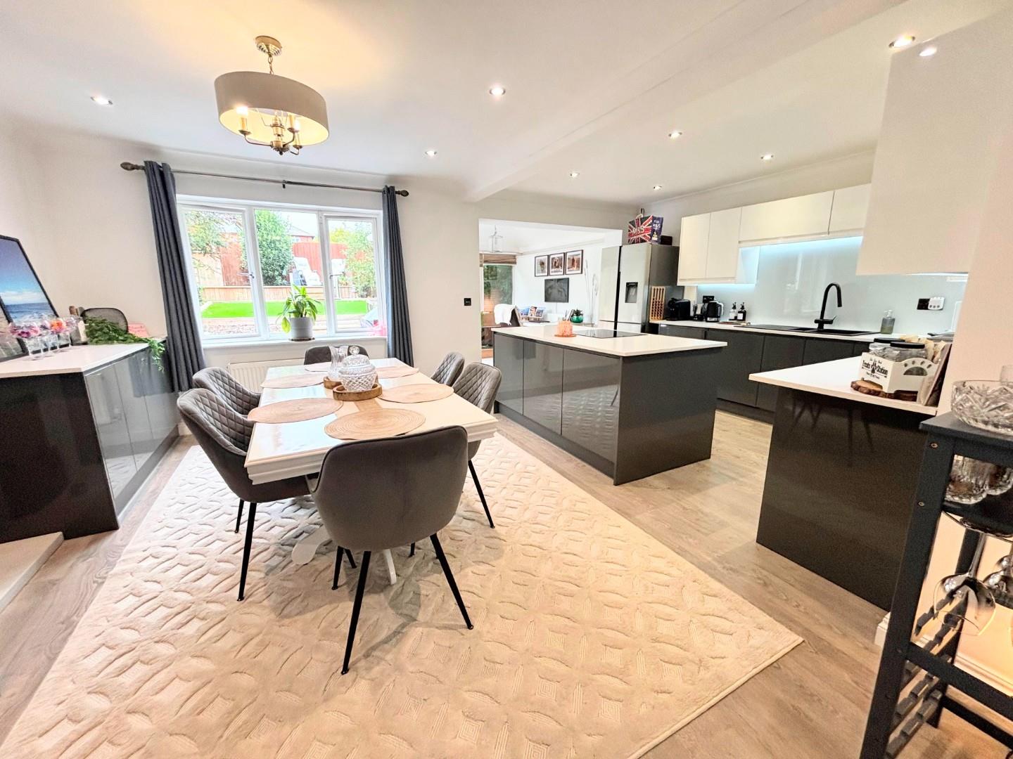 Farmers Close, Wootton Fields