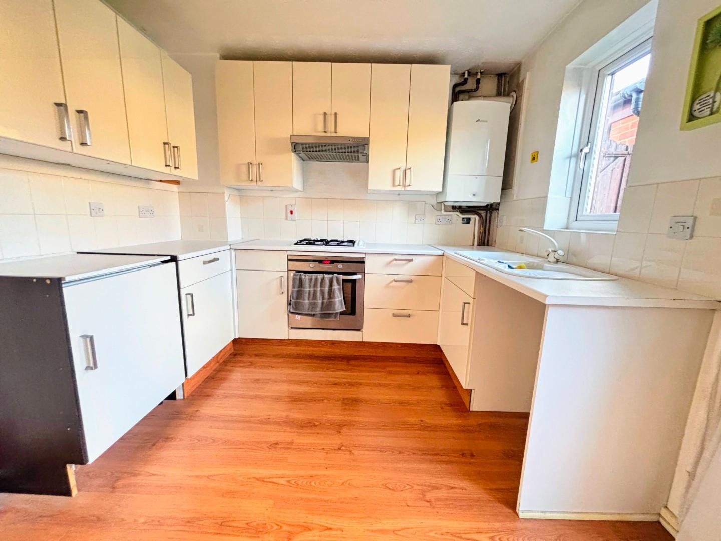 Tate Grove, Hardingstone