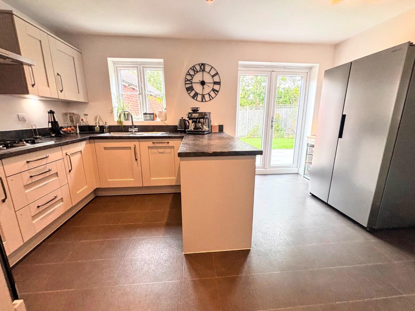 Clover Lane, Wootton