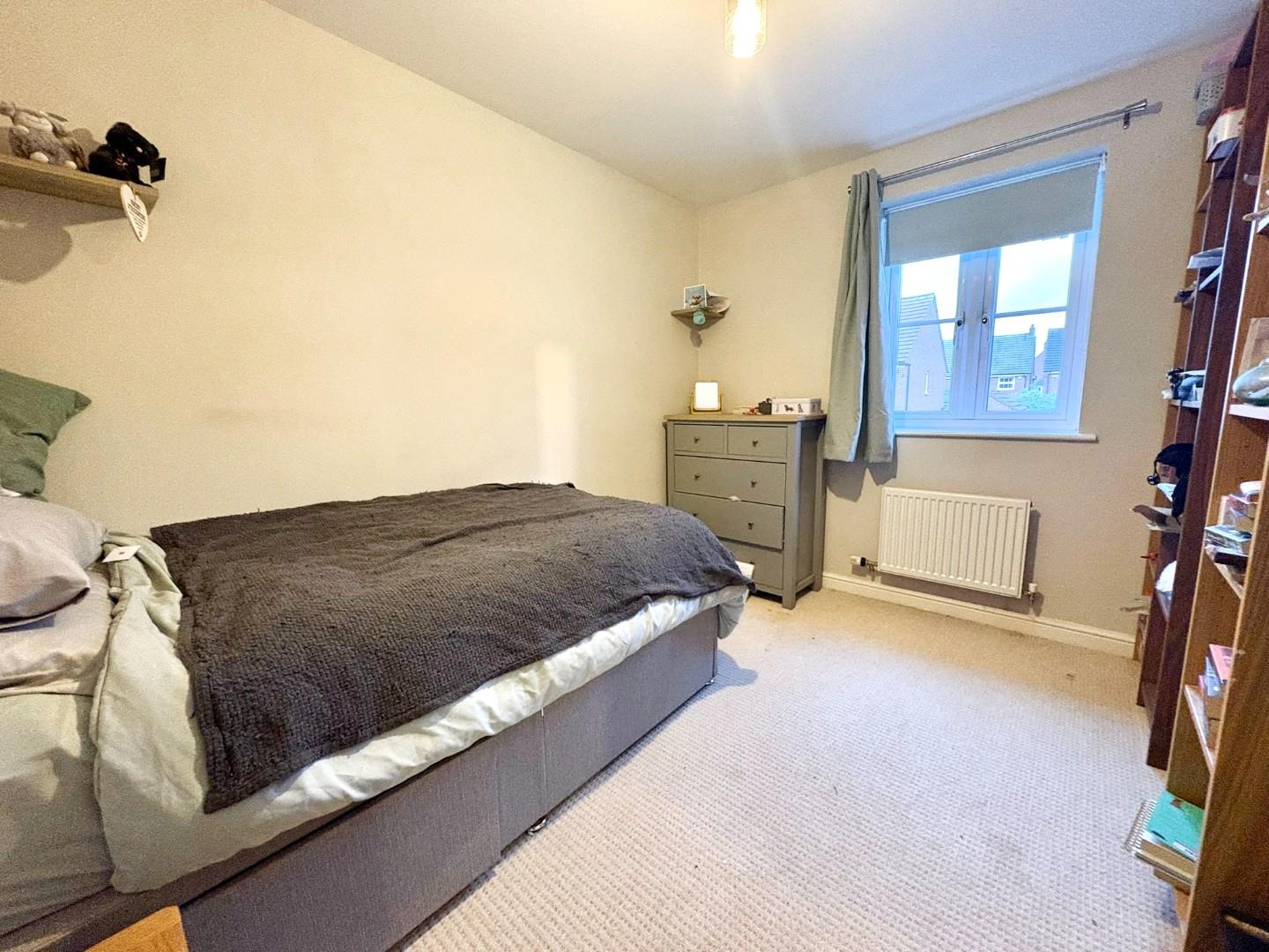 Robinson Way, Wootton Fields