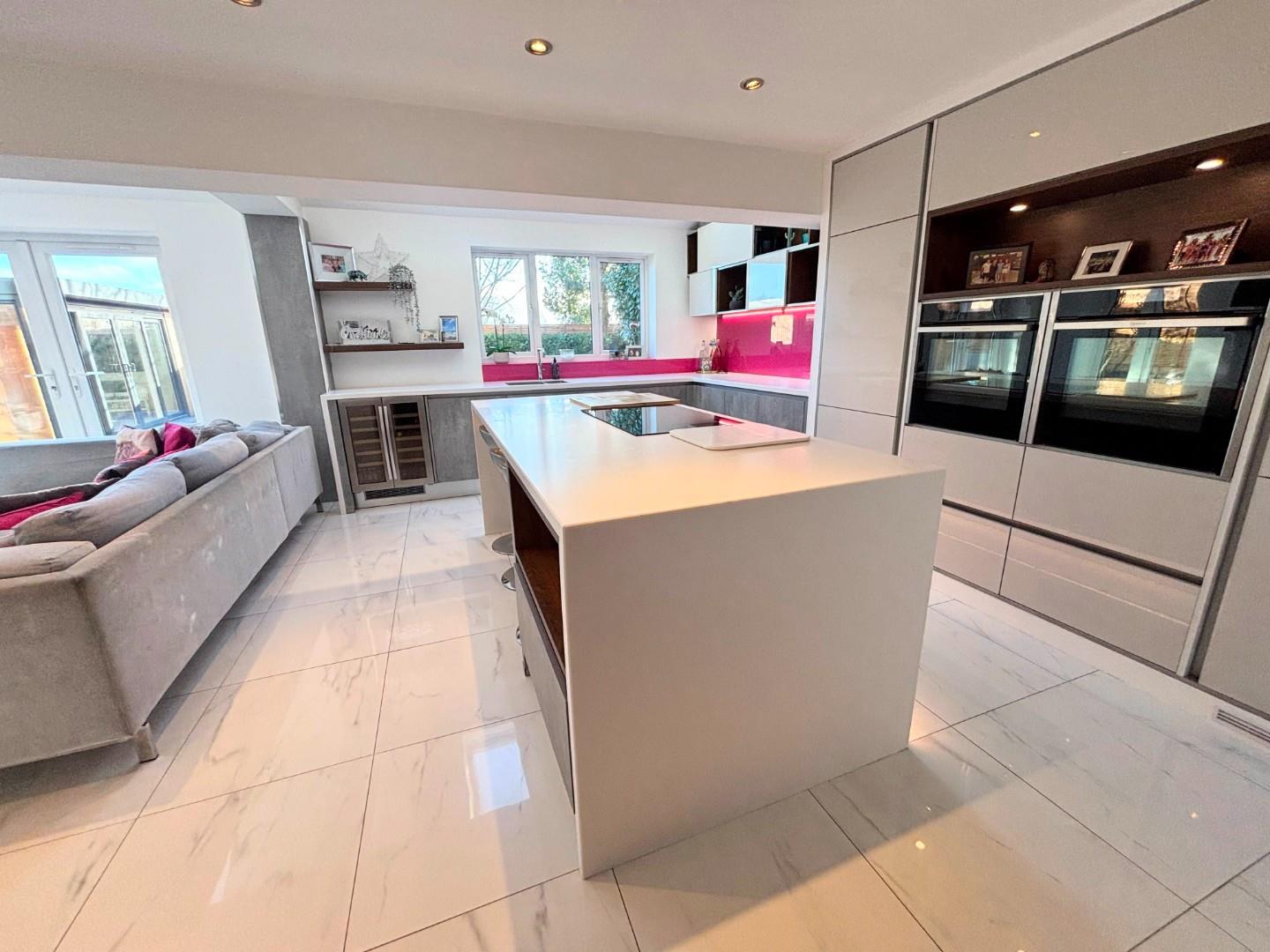 Spartan Close, Wootton Fields