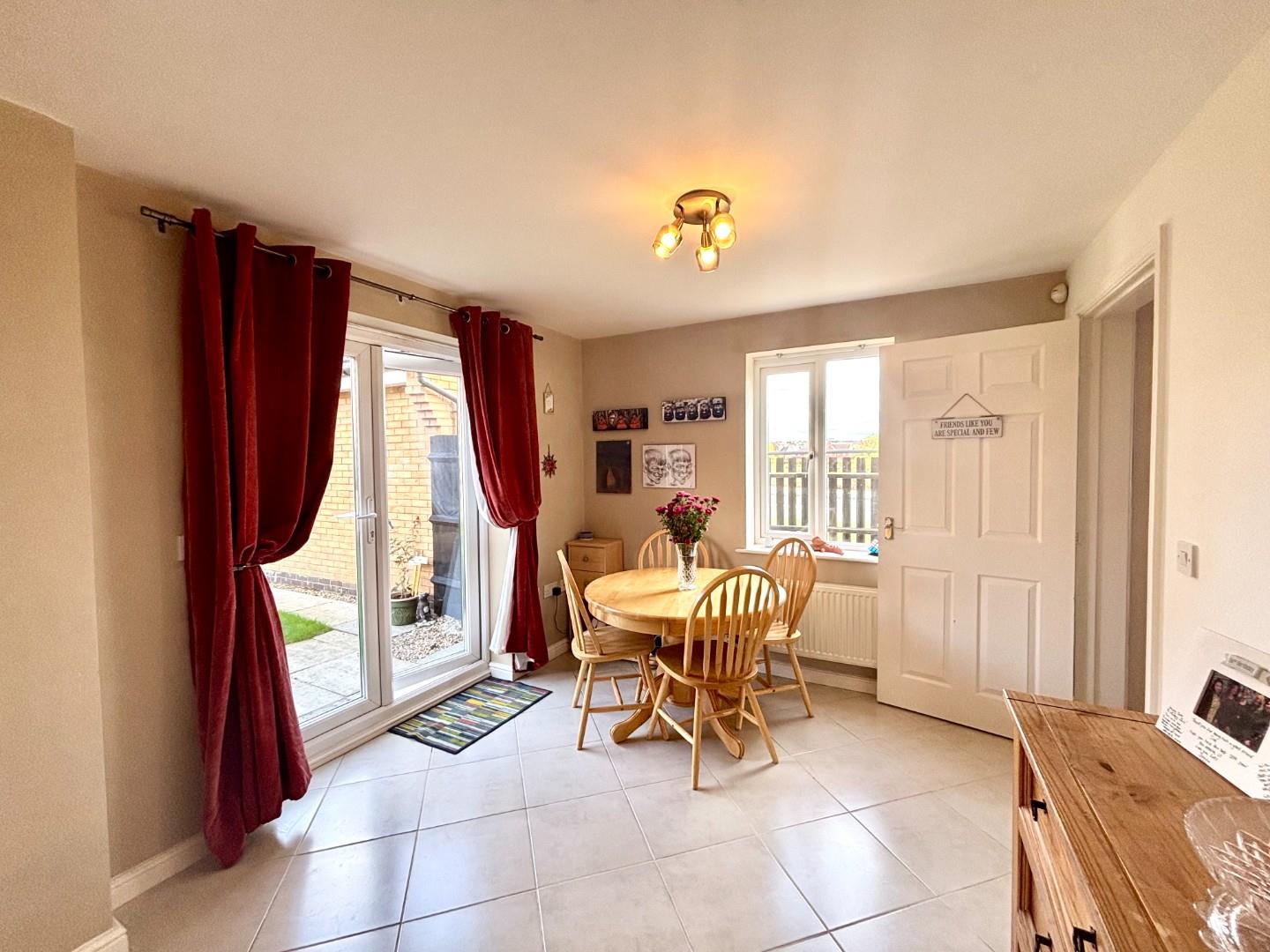 Robinson Way, Wootton Fields