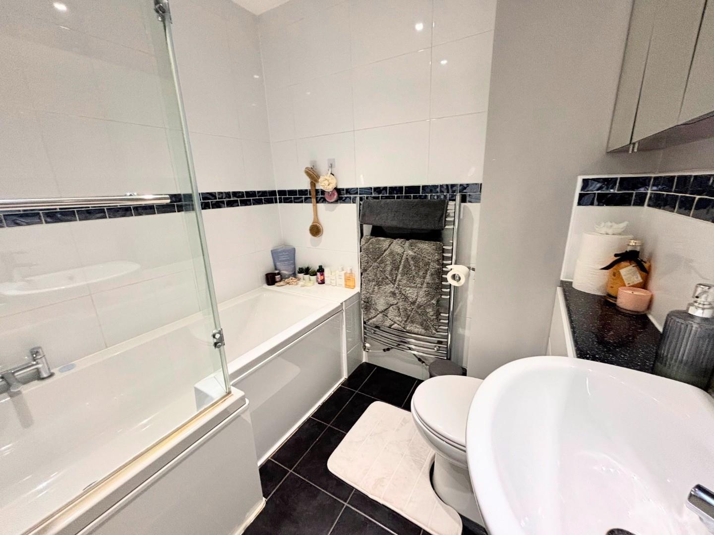 Farmers Close, Wootton Fields