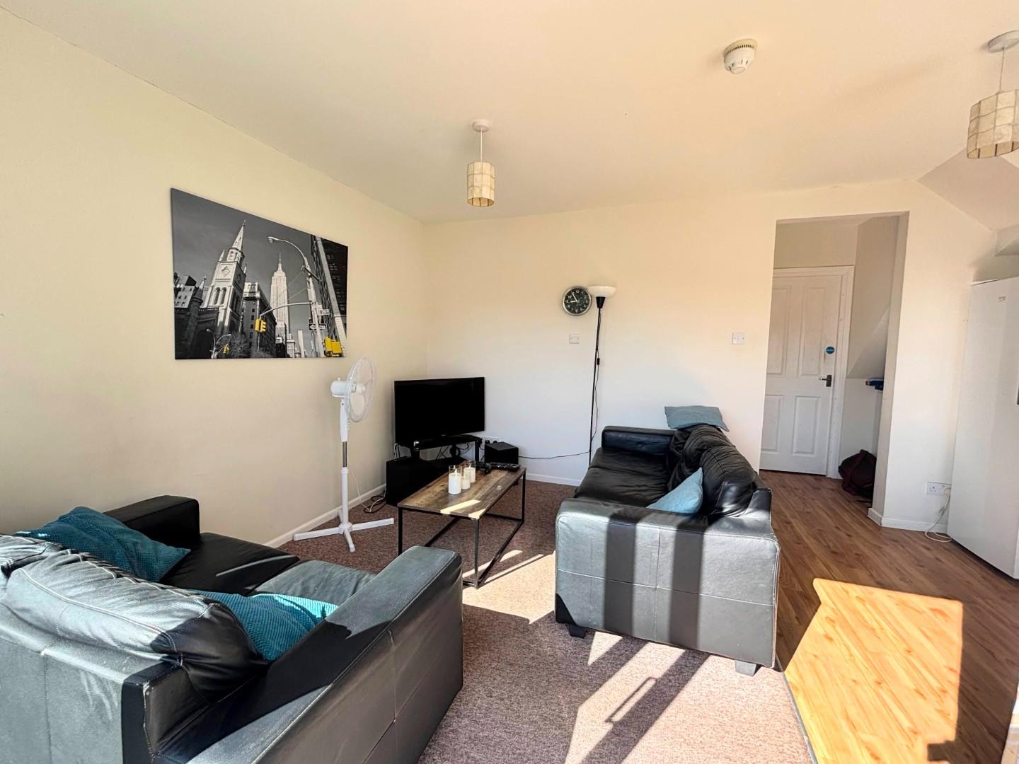 Berry Lane, Wootton Village