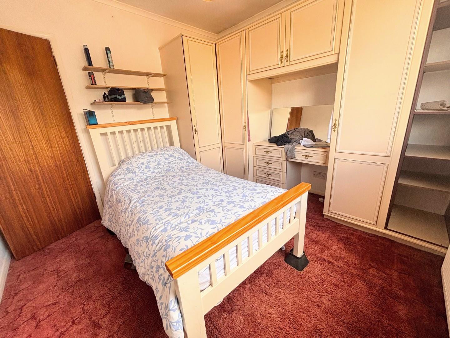 Bouverie Road, Hardingstone