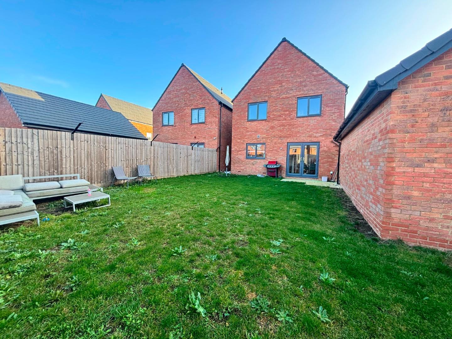 Silver Birch Road, Wootton