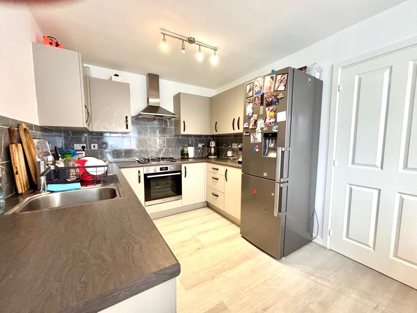 Sparrowhawk Crescent, Hardingstone