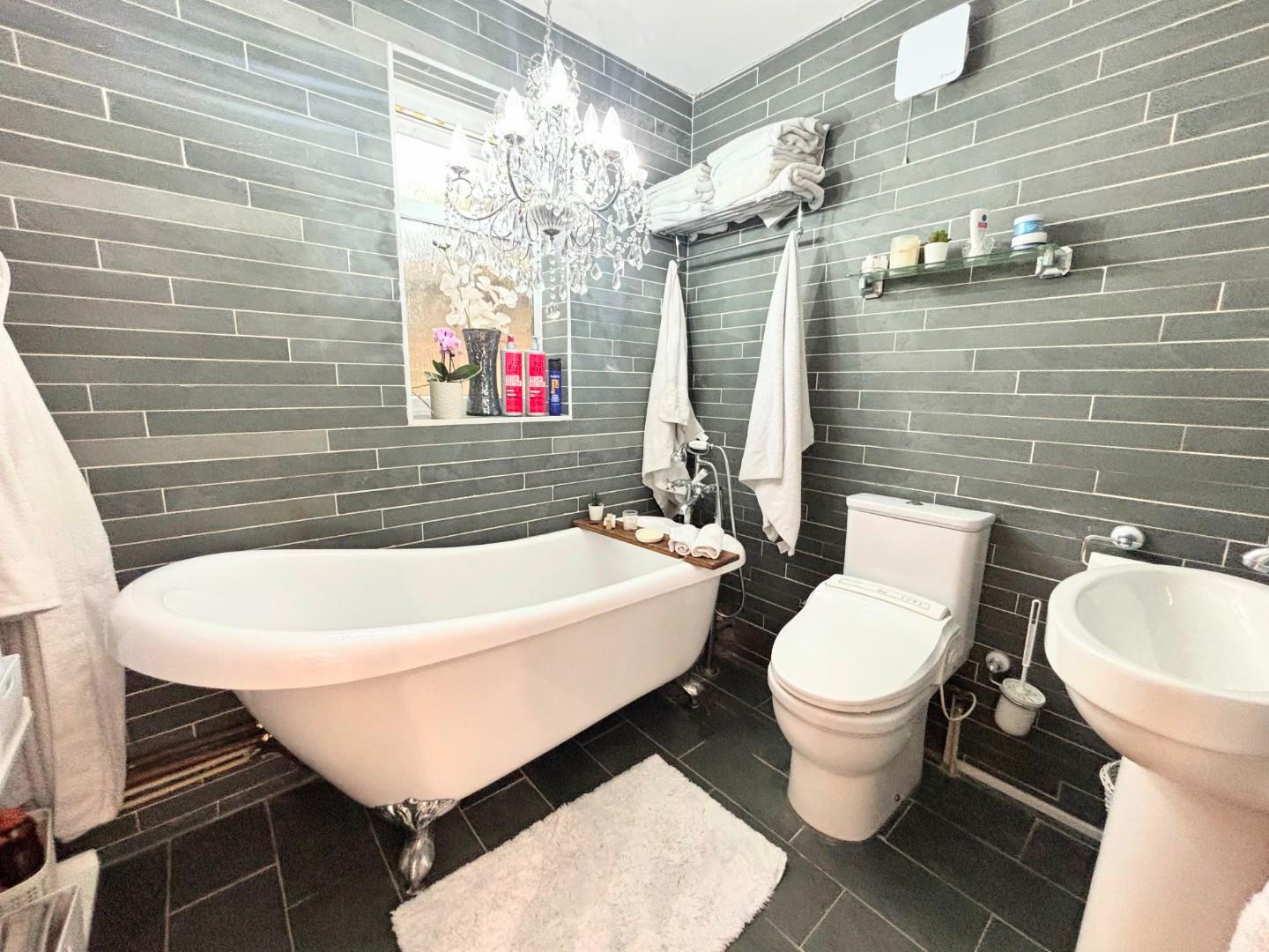 Chestnut Avenue, Wootton Village