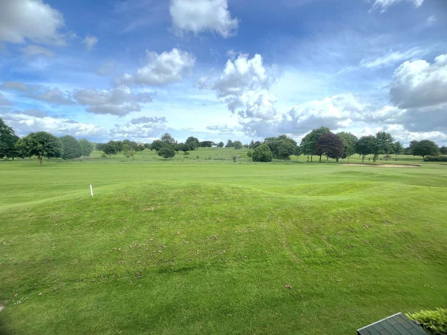 The Roundel, Overstone