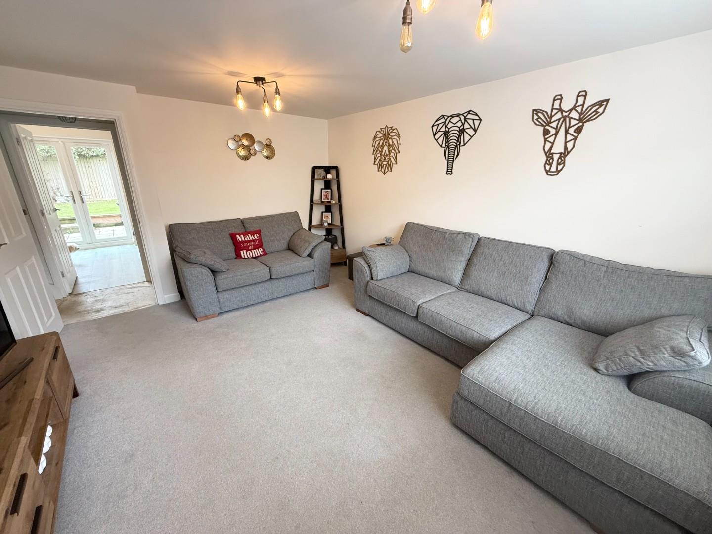 Golding Crescent, Earls Barton