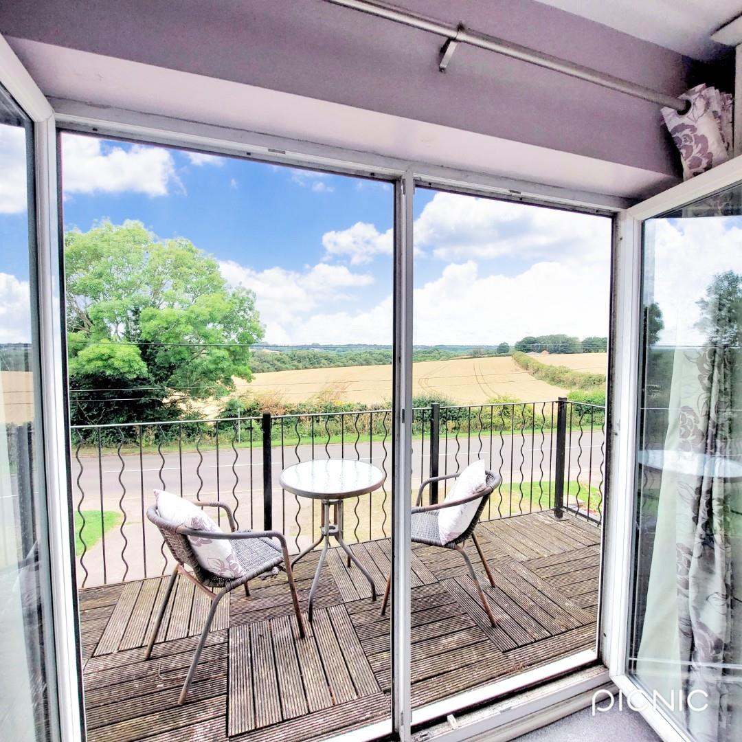 Northampton Road, Earls Barton