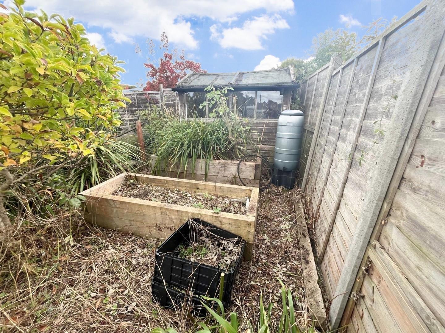 Barker Road, Earls Barton