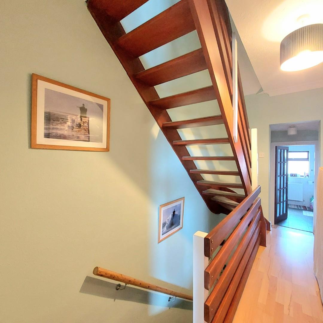 Sunnyside, Earls Barton